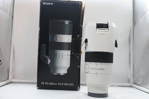 Sony 200mm 8 - f2.8, oss